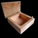 Nappirasia. Yhtä puuta. Oma mallini.